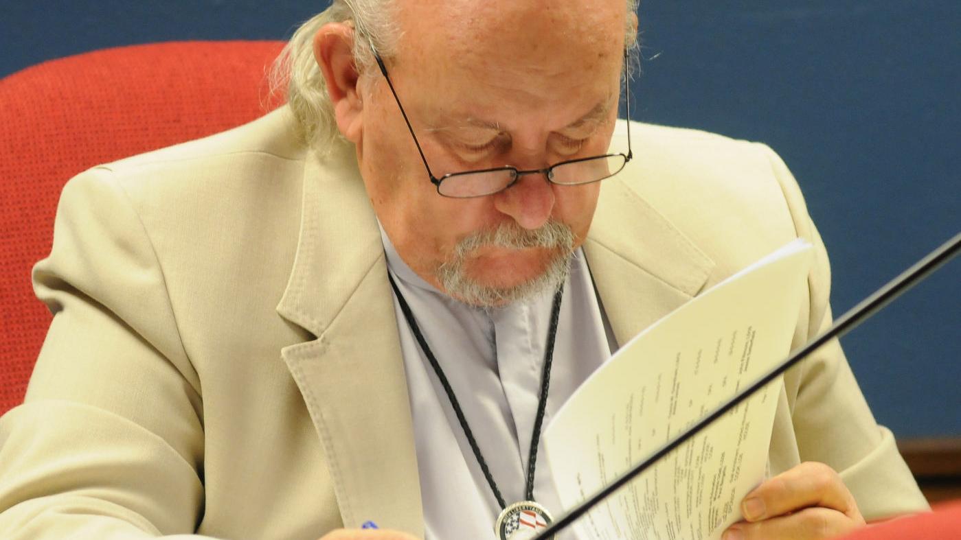 House panel OKs effort to seek changes in English immersion study in schools